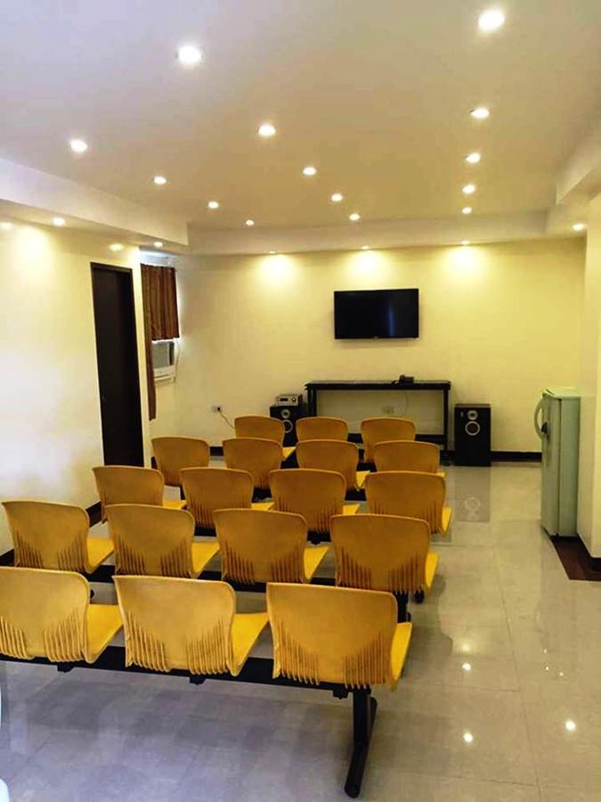Rainbowland Hotel اولونجابو المظهر الخارجي الصورة