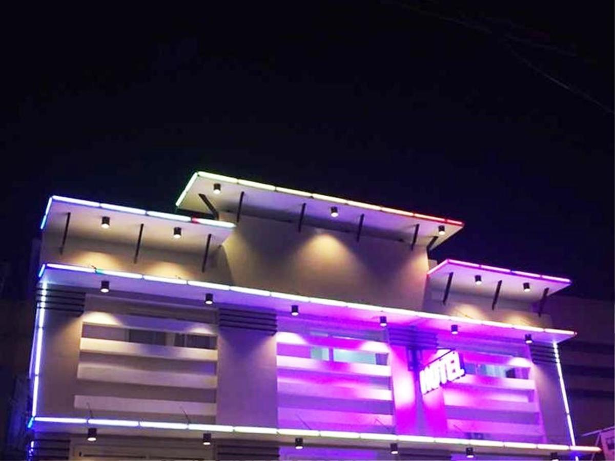 Rainbowland Hotel اولونجابو المظهر الخارجي الصورة