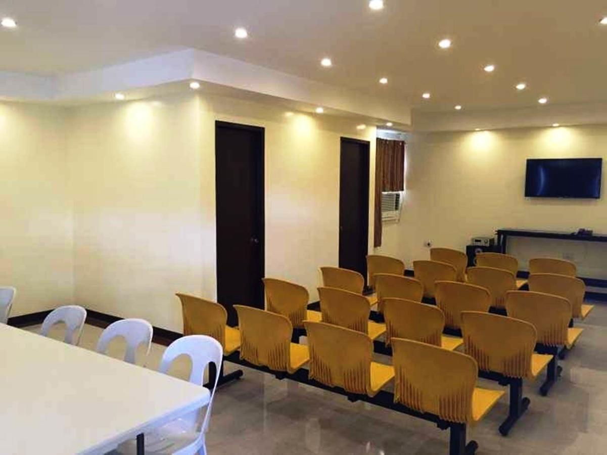 Rainbowland Hotel اولونجابو المظهر الخارجي الصورة