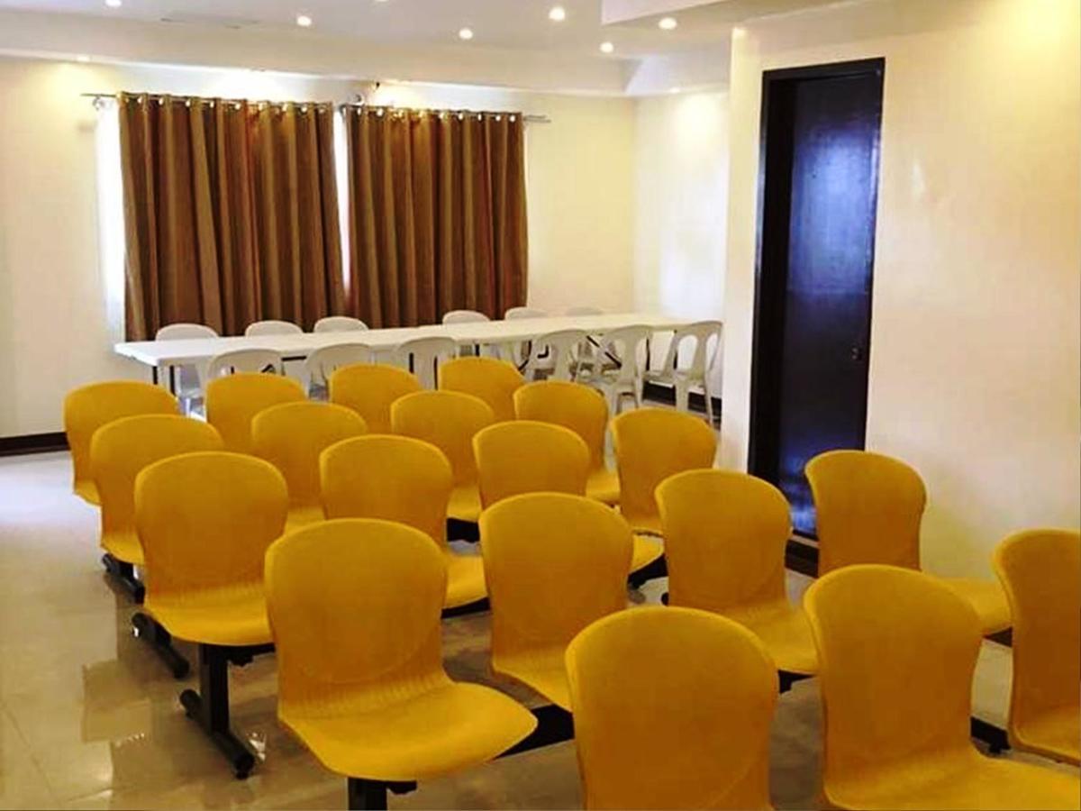 Rainbowland Hotel اولونجابو المظهر الخارجي الصورة