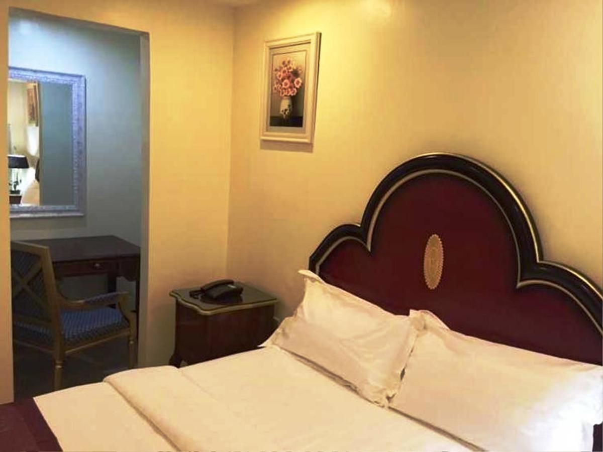 Rainbowland Hotel اولونجابو المظهر الخارجي الصورة